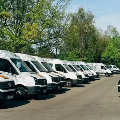 Ile kosztuje wynajem busa z kierowcą? Zaskakujące ceny i czynniki wpływające