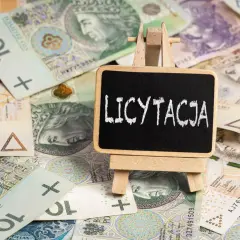 Jak wygląda licytacja komornicza nieruchomości i jak uniknąć błędów