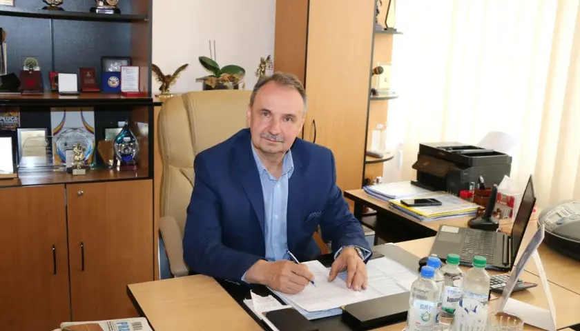 Jak zostać prezesem spółdzielni mieszkaniowej: kluczowe wymagania i wyzwania