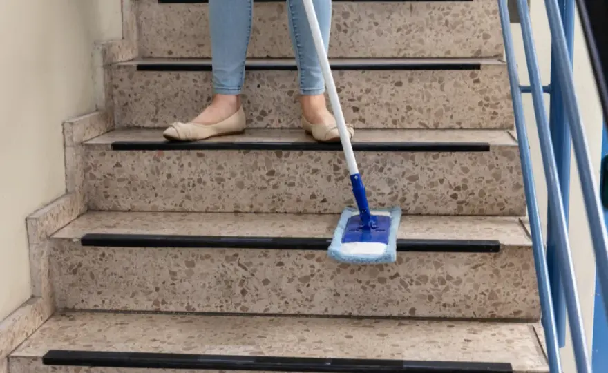 Jak utrzymać czystość we wspólnocie mieszkaniowej? Poradnik dla zarządców nieruchomości
