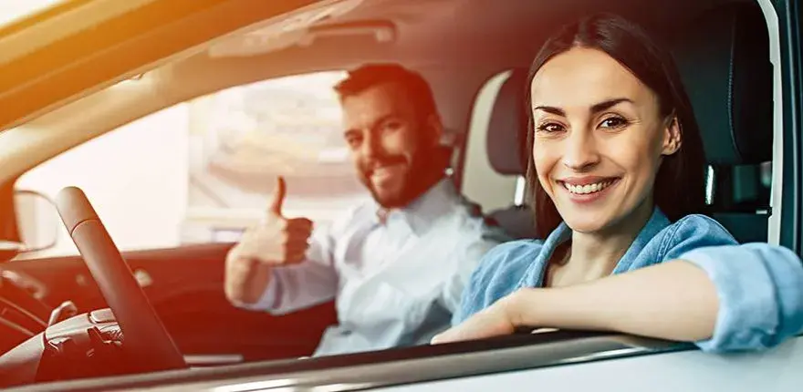 Ile kosztuje wynajem długoterminowy samochodu? Sprawdź ceny i oferty
