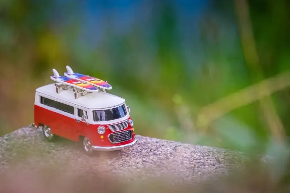Zdjęcie Ile kosztuje wynajem busa z kierowcą? Zaskakujące ceny i czynniki wpływające